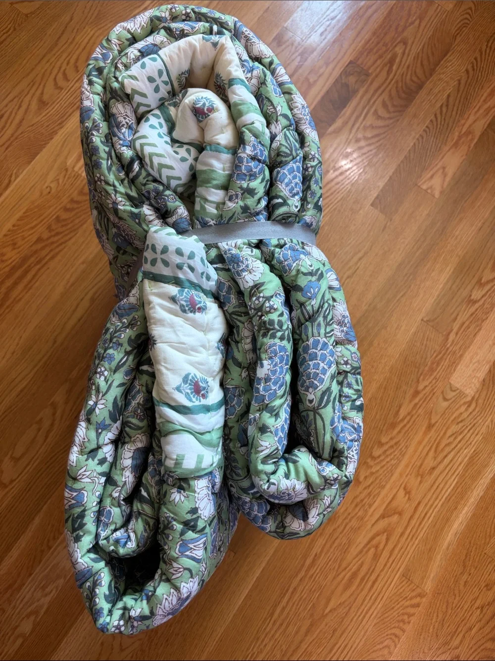 Anthropologie Cotton Voile Printed Quilt Size Queen NWT